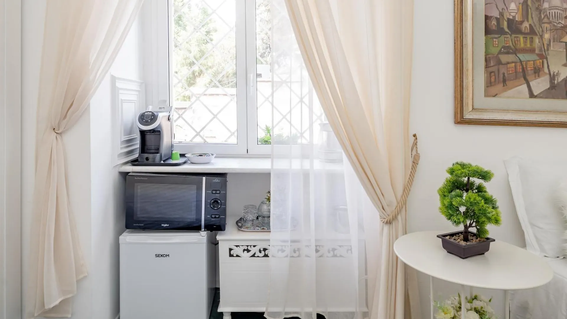 Hotel Glint House Roma 0*, Rom