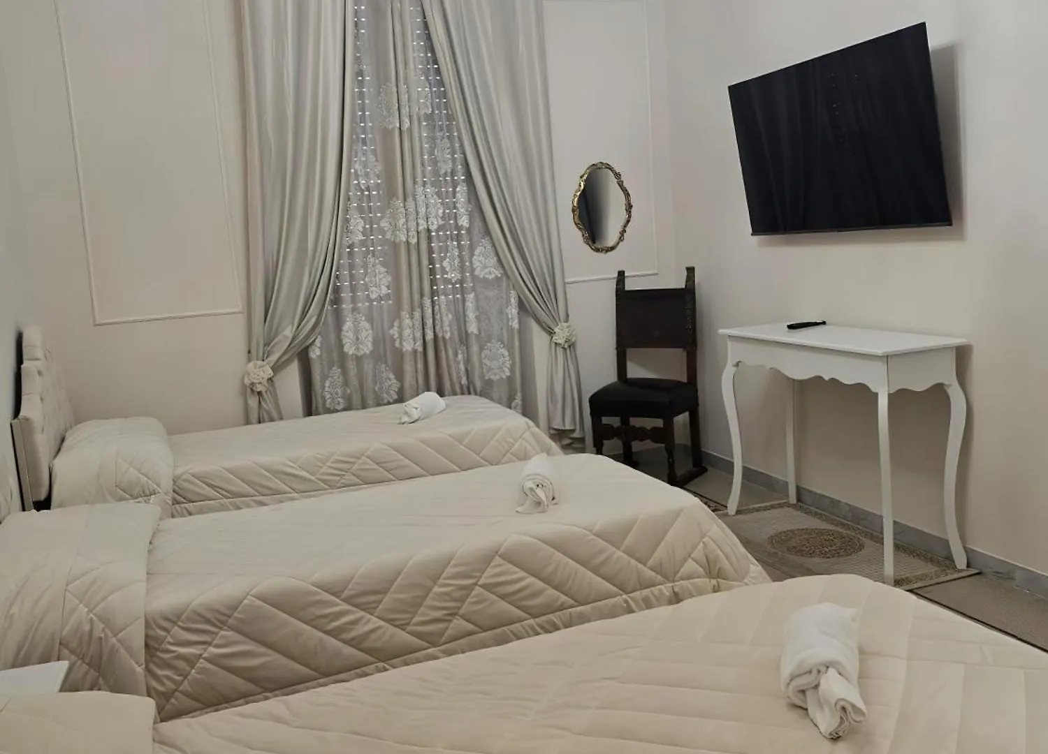 Glint House Roma Hotel 0*, Rome Italy